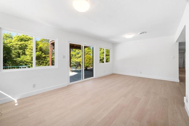 14 Morehouse Drive, Watsonville, CA 95076