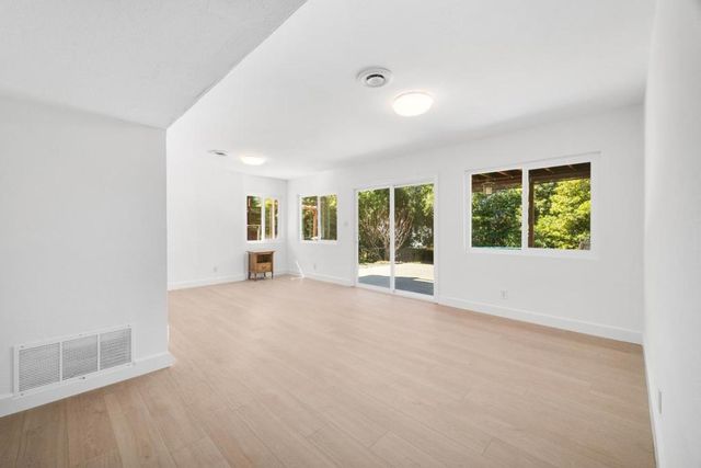 14 Morehouse Drive, Watsonville, CA 95076