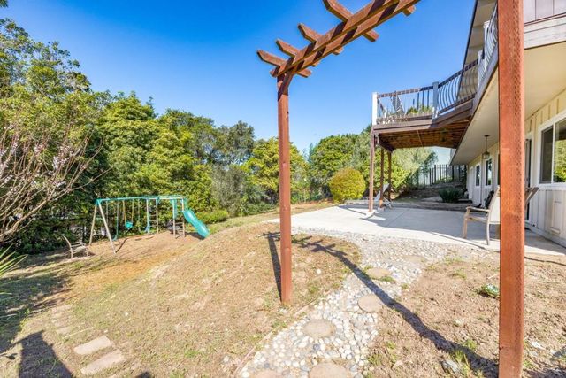 14 Morehouse Drive, Watsonville, CA 95076