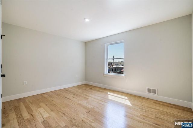 25 Brookside Avenue, Irvington, NJ 07111