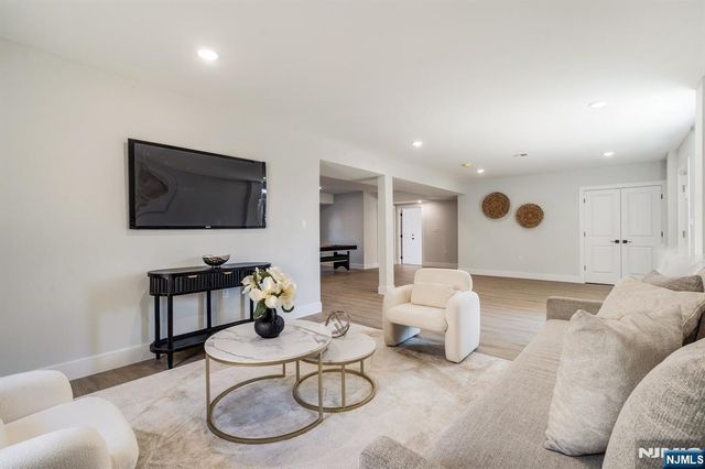 25 Brookside Avenue, Irvington, NJ 07111