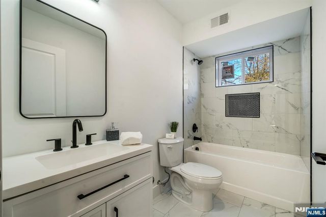 25 Brookside Avenue, Irvington, NJ 07111