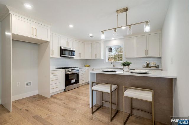 25 Brookside Avenue, Irvington, NJ 07111