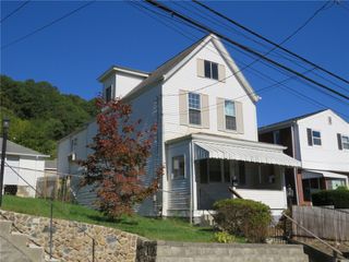 1212 Woodward Ave, Stowe Twp, PA 15136