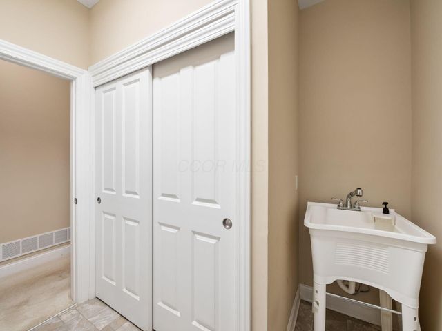 3919 Bradford Court, Powell, OH 43065