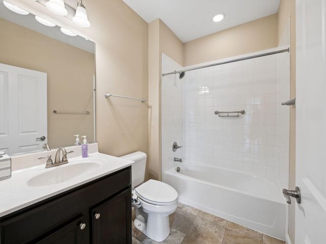 3919 Bradford Court, Powell, OH 43065