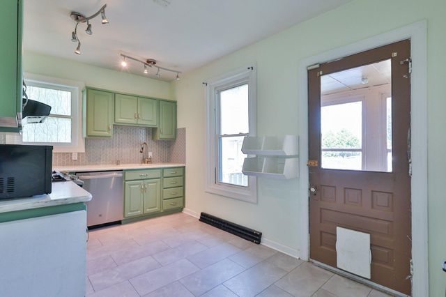 1851 W MARKET ST, Bethlehem, PA 18018