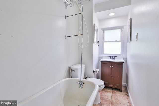 1851 W MARKET ST, Bethlehem, PA 18018