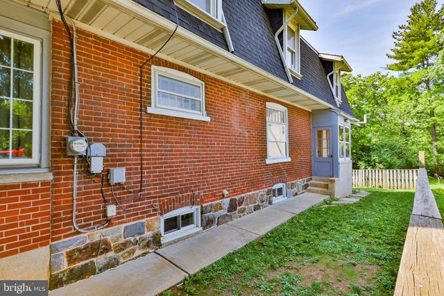 1851 W MARKET ST, Bethlehem, PA 18018
