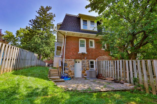 1851 W MARKET ST, Bethlehem, PA 18018