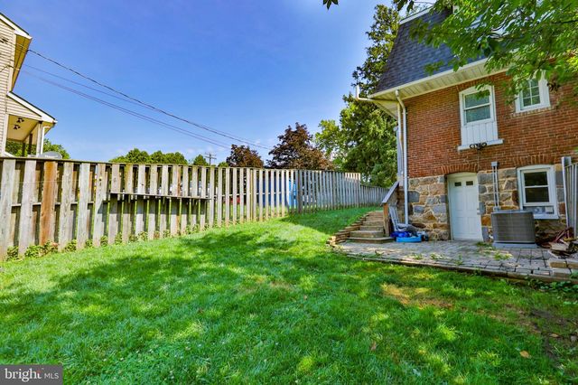 1851 W MARKET ST, Bethlehem, PA 18018