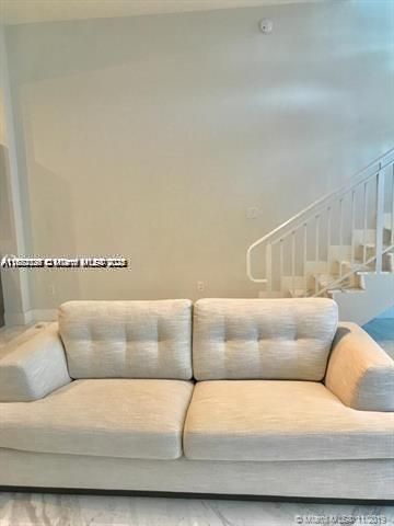 400 Sunny Isles Blvd 103, Sunny Isles Beach, FL 33160