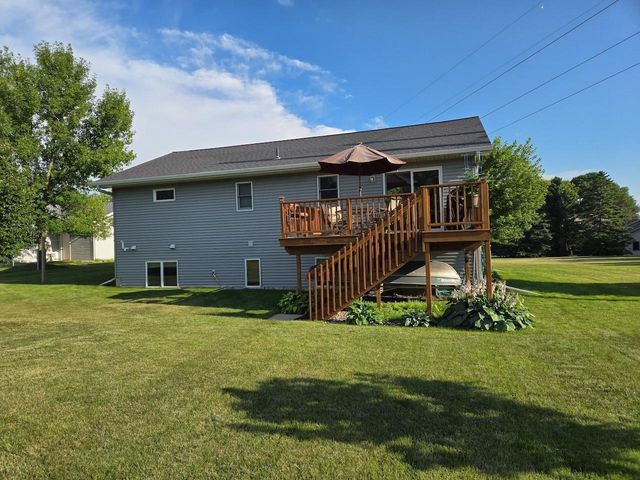 1207 Greenfield Avenue, Fergus Falls, MN 56537