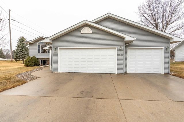 1207 Greenfield Avenue, Fergus Falls, MN 56537