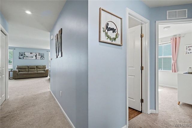 33 Allie Lane, Hamburg, NY 14075