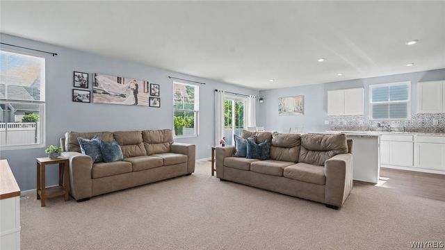 33 Allie Lane, Hamburg, NY 14075