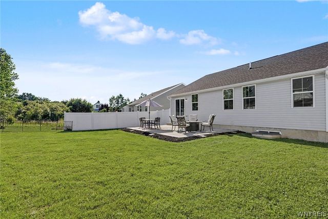 33 Allie Lane, Hamburg, NY 14075