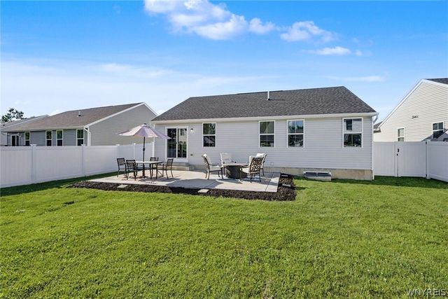 33 Allie Lane, Hamburg, NY 14075