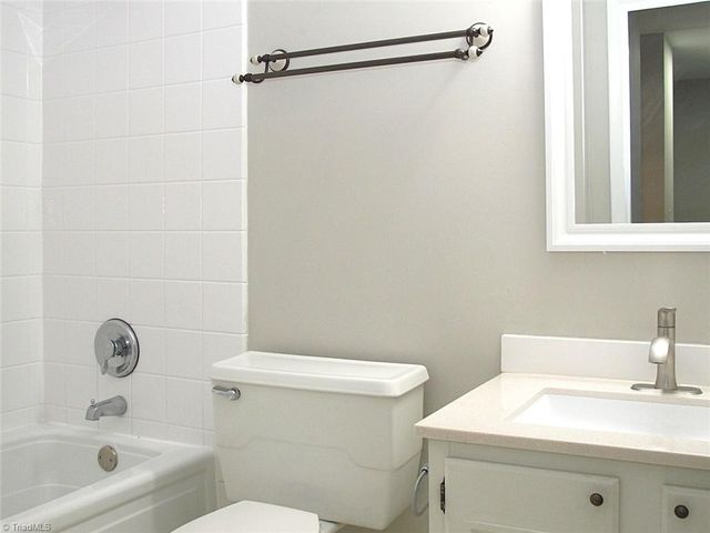 3830 Heathrow Drive 3830, Winston-salem, NC 27127