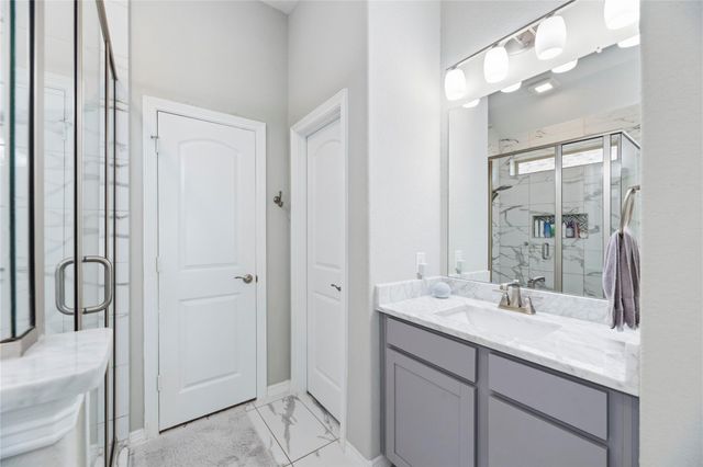 10819 Crestwood Point Circle, Cypress, TX 77433