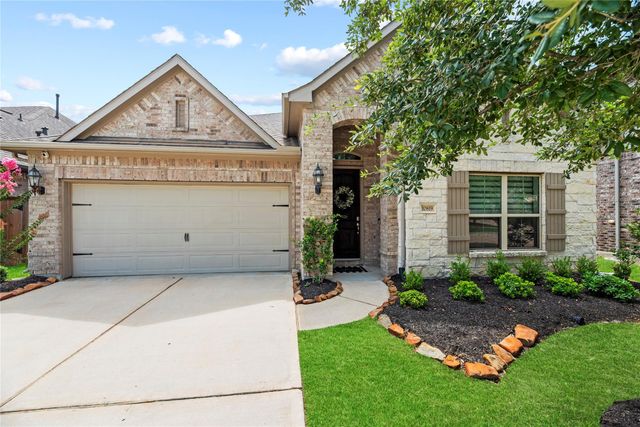 10819 Crestwood Point Circle, Cypress, TX 77433