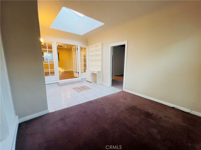656 W 117th, Los Angeles, CA 90044