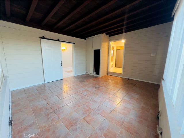 656 W 117th, Los Angeles, CA 90044