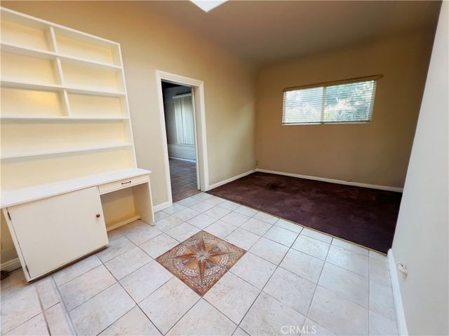 656 W 117th, Los Angeles, CA 90044