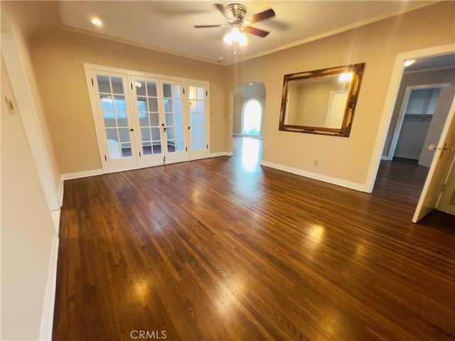 656 W 117th, Los Angeles, CA 90044