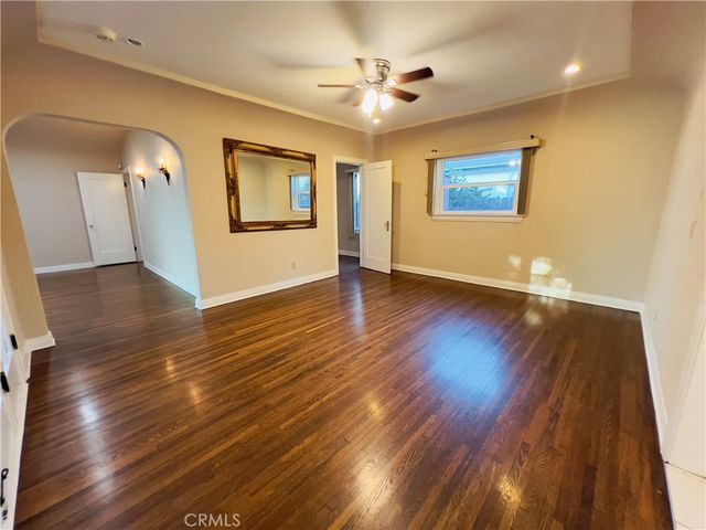 656 W 117th, Los Angeles, CA 90044