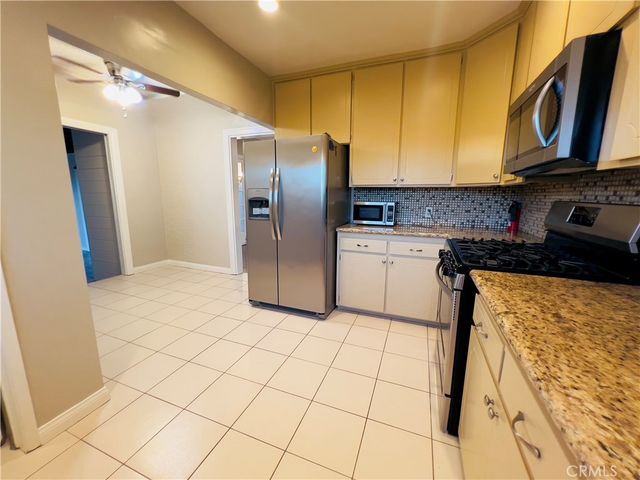 656 W 117th, Los Angeles, CA 90044