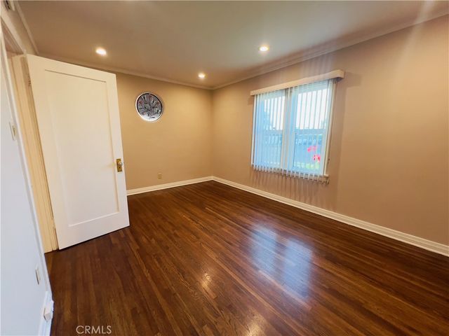 656 W 117th, Los Angeles, CA 90044