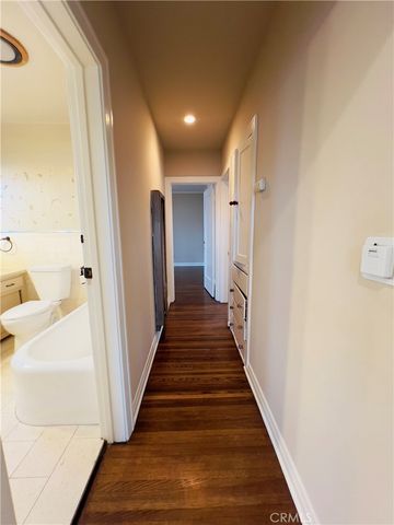 656 W 117th, Los Angeles, CA 90044