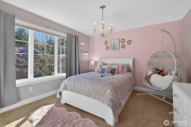 25902 NE 1st Place, Sammamish, WA 98074