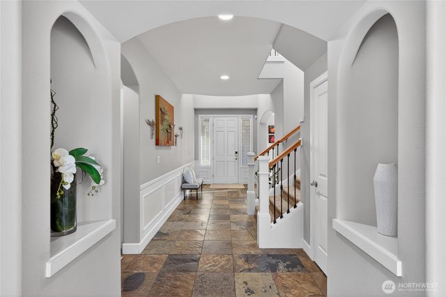 25902 NE 1st Place, Sammamish, WA 98074