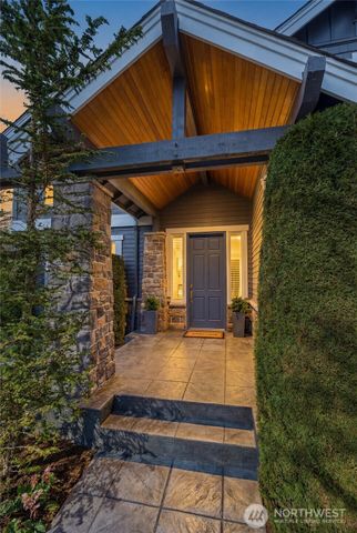 25902 NE 1st Place, Sammamish, WA 98074