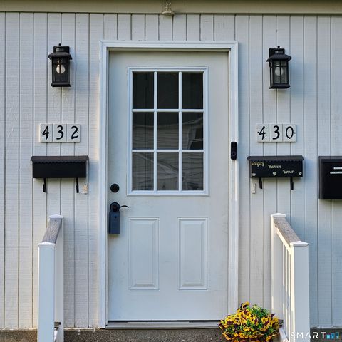 432 Pearl Harbor Street 432, Bridgeport, CT 06610