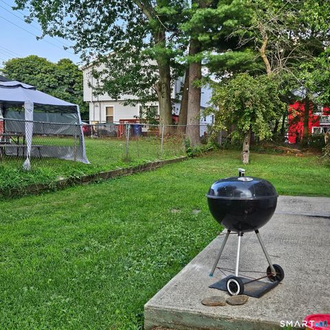 432 Pearl Harbor Street 432, Bridgeport, CT 06610