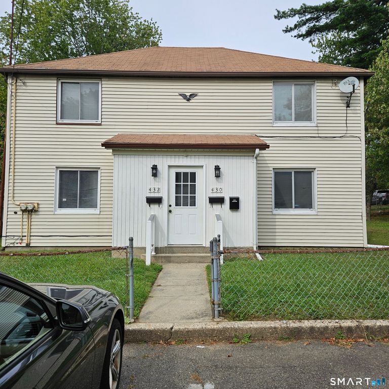 432 Pearl Harbor Street 432, Bridgeport, CT 06610