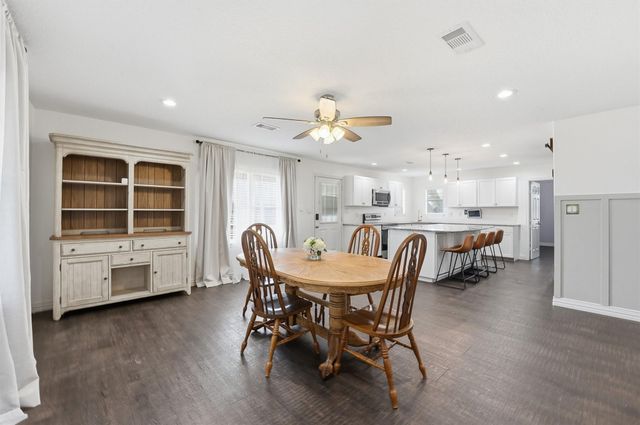 611 Reidland Road, Crosby, TX 77532