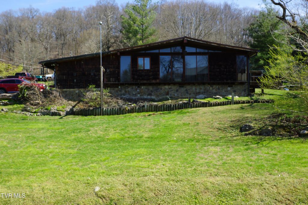1569 Rock Springs Road, Kingsport, TN 37664