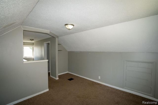 9637 Auburn Street, Detroit, MI 48228