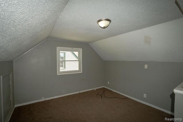 9637 Auburn Street, Detroit, MI 48228