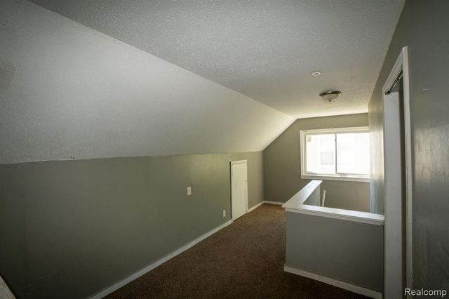 9637 Auburn Street, Detroit, MI 48228