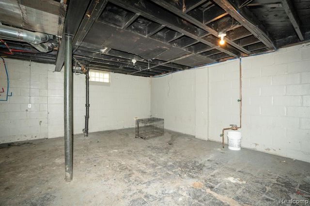 9637 Auburn Street, Detroit, MI 48228