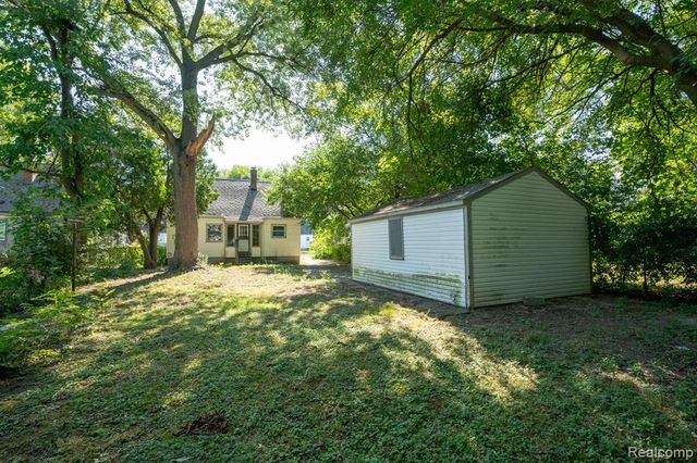 9637 Auburn Street, Detroit, MI 48228