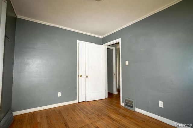 9637 Auburn Street, Detroit, MI 48228