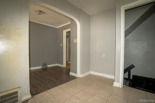 9637 Auburn Street, Detroit, MI 48228