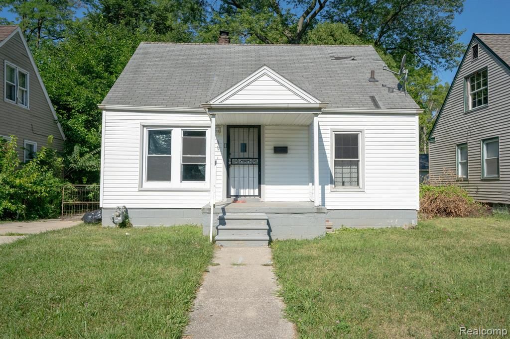 9637 Auburn Street, Detroit, MI 48228