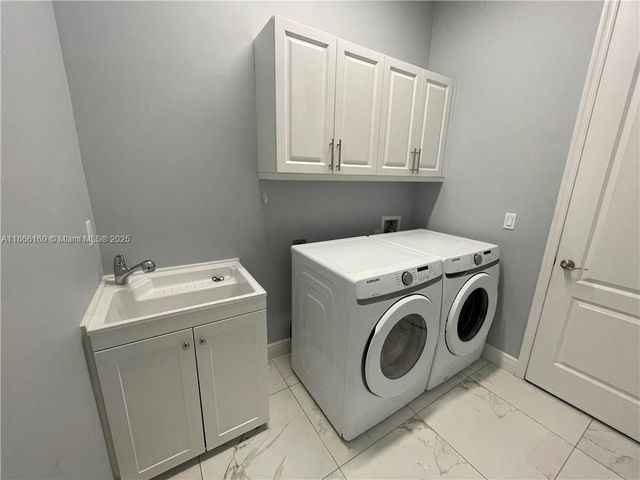 6215 NW West Deville Circle, Port St. Lucie, FL 34986